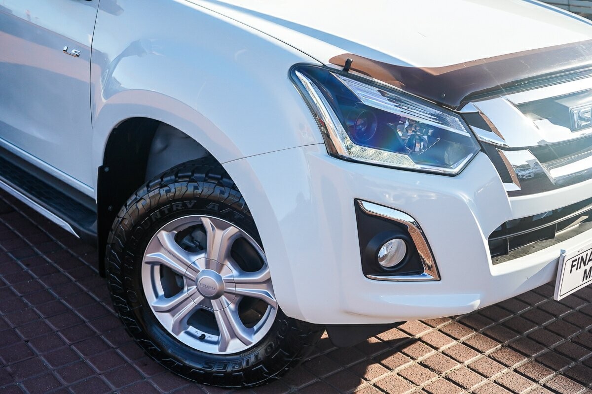 Isuzu D-max image 2