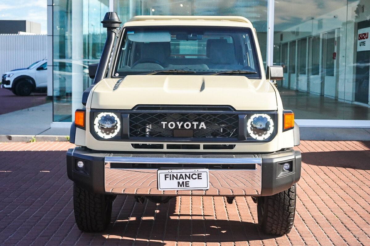 Toyota Landcruiser image 3