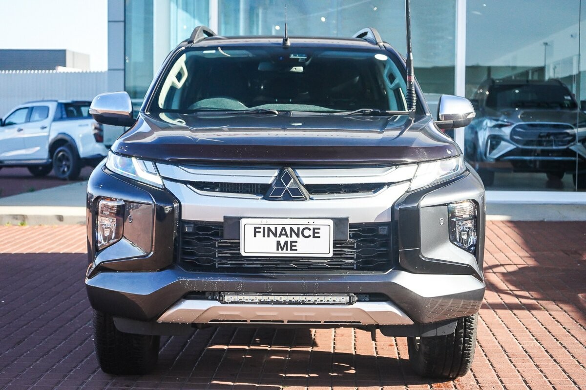 Mitsubishi Triton image 3