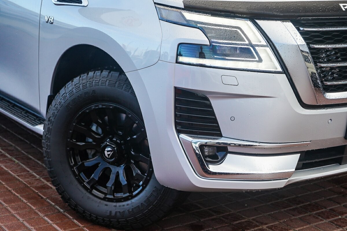 Nissan Patrol image 2