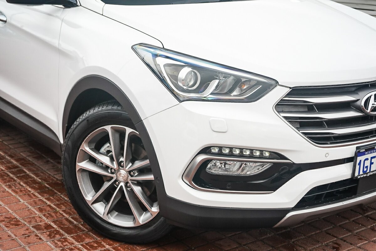 Hyundai Santa Fe image 2
