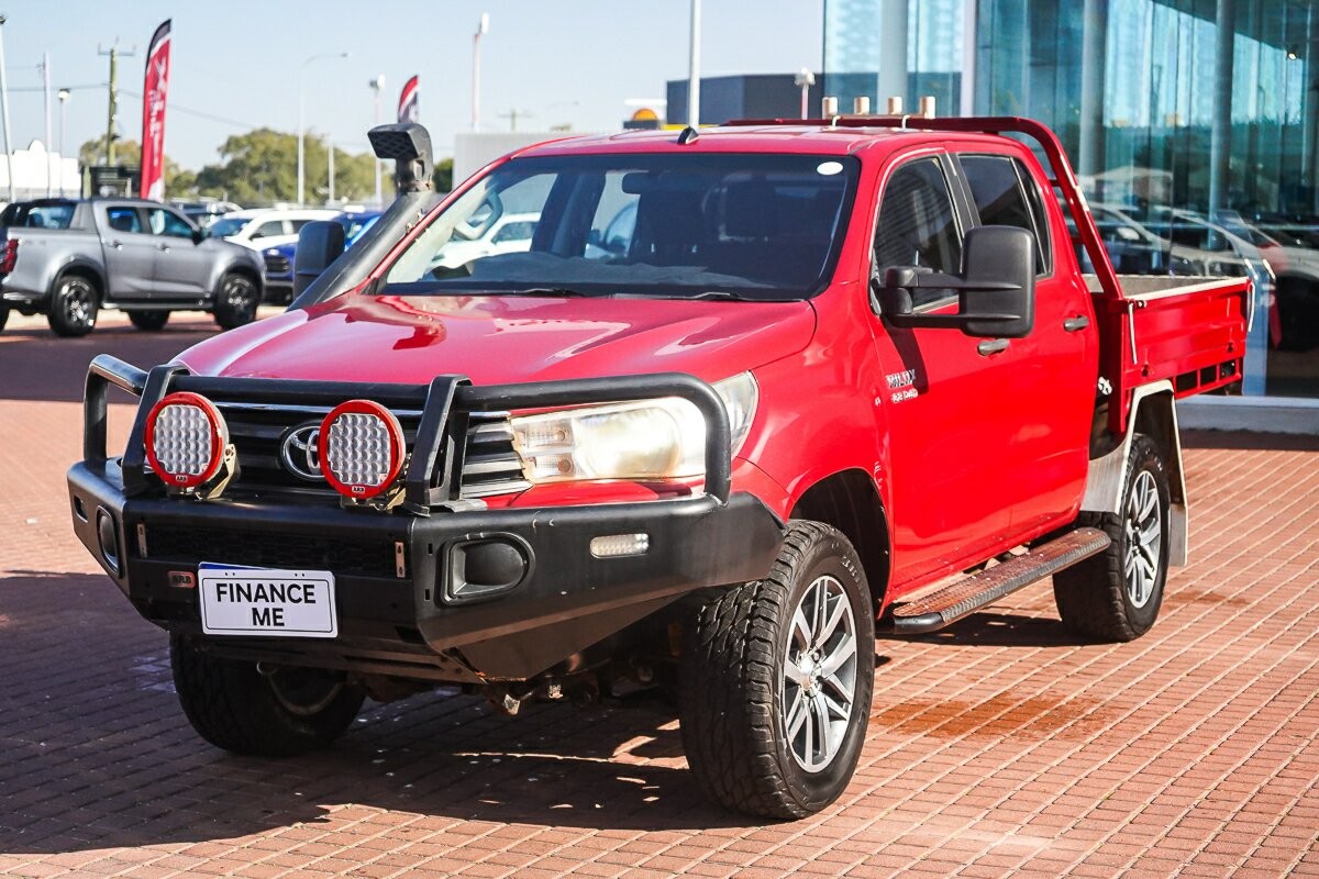 Toyota Hilux image 4
