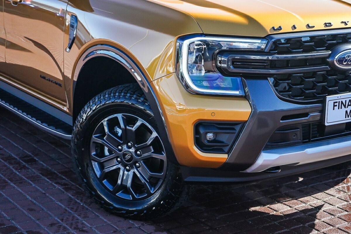 Ford Everest image 2