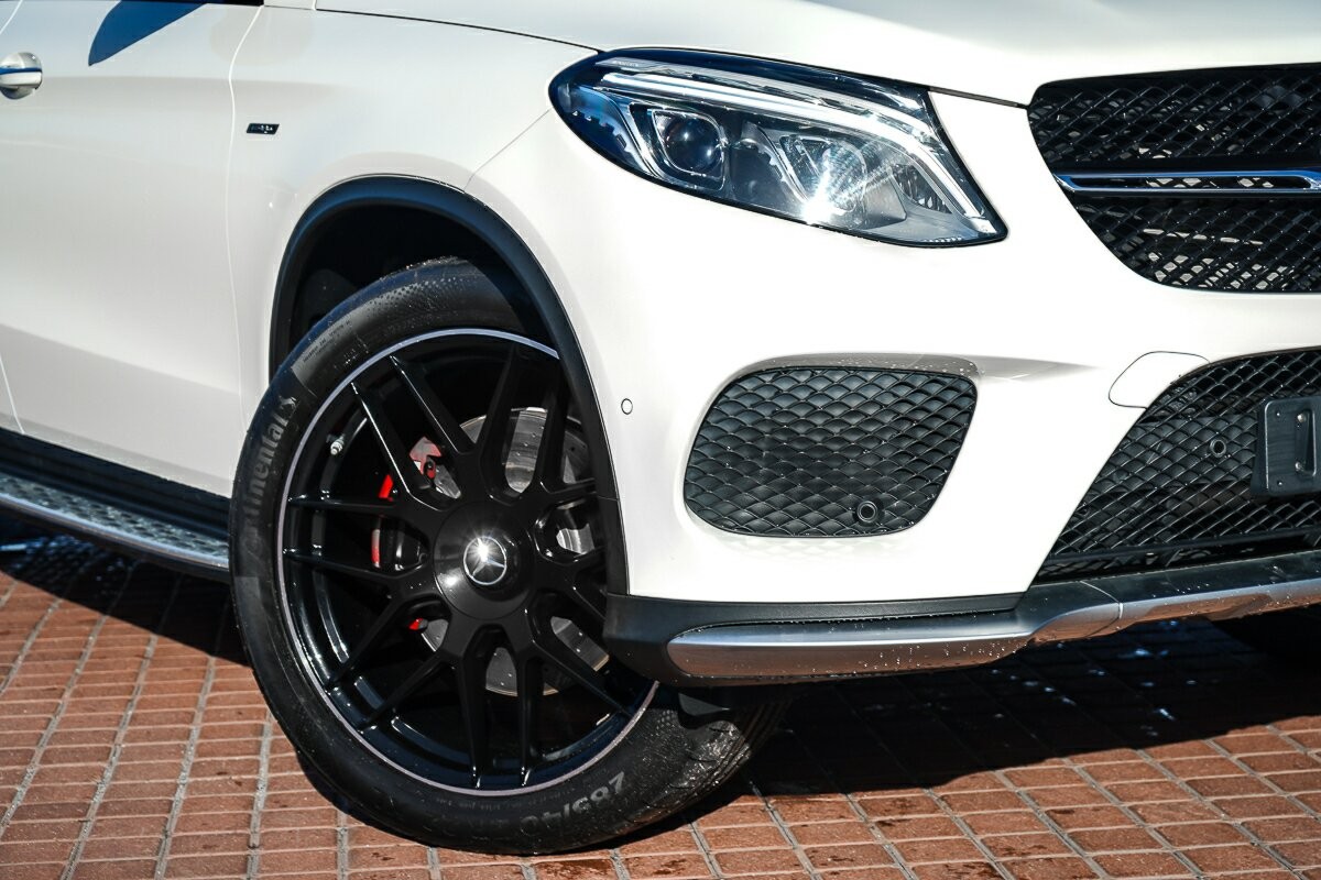 Mercedes Benz Gle-class image 2