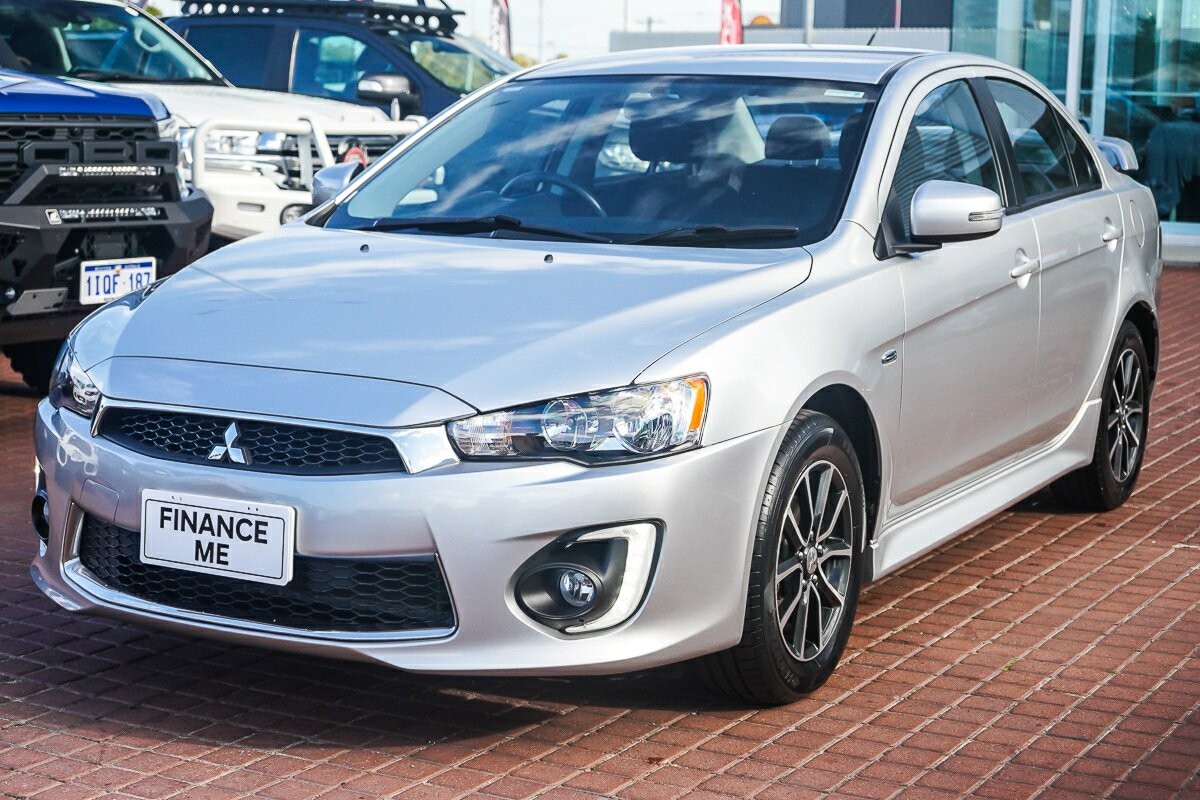 Mitsubishi Lancer image 4