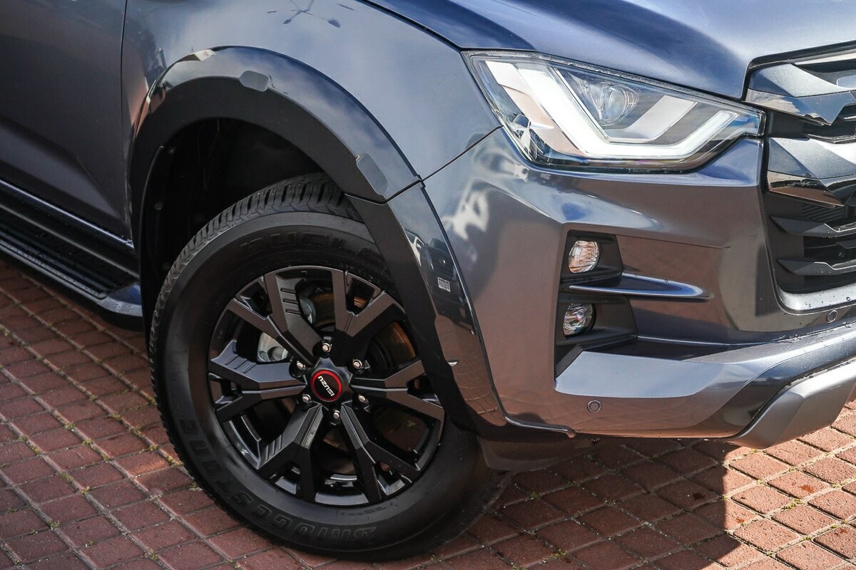 Isuzu D-max image 2