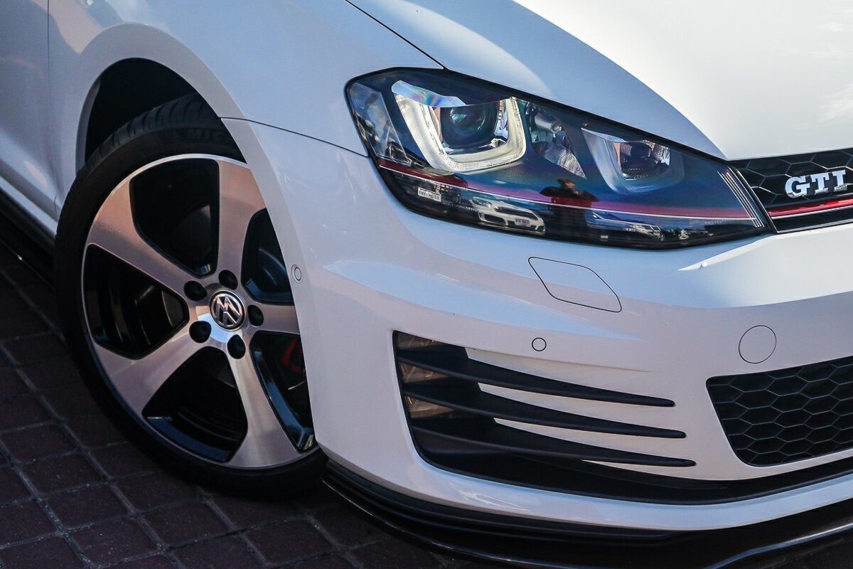 Volkswagen Golf image 2