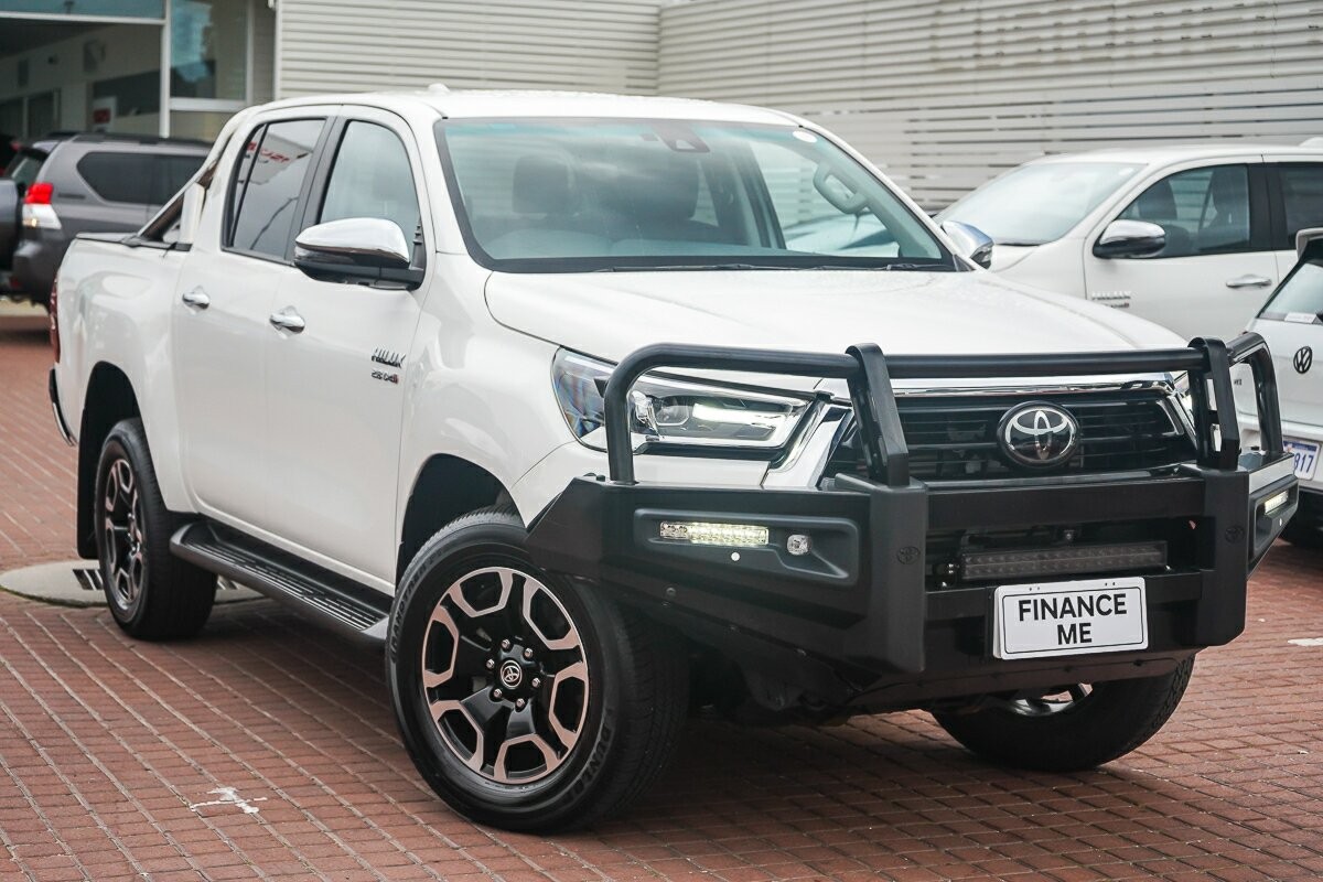 Toyota Hilux image 1