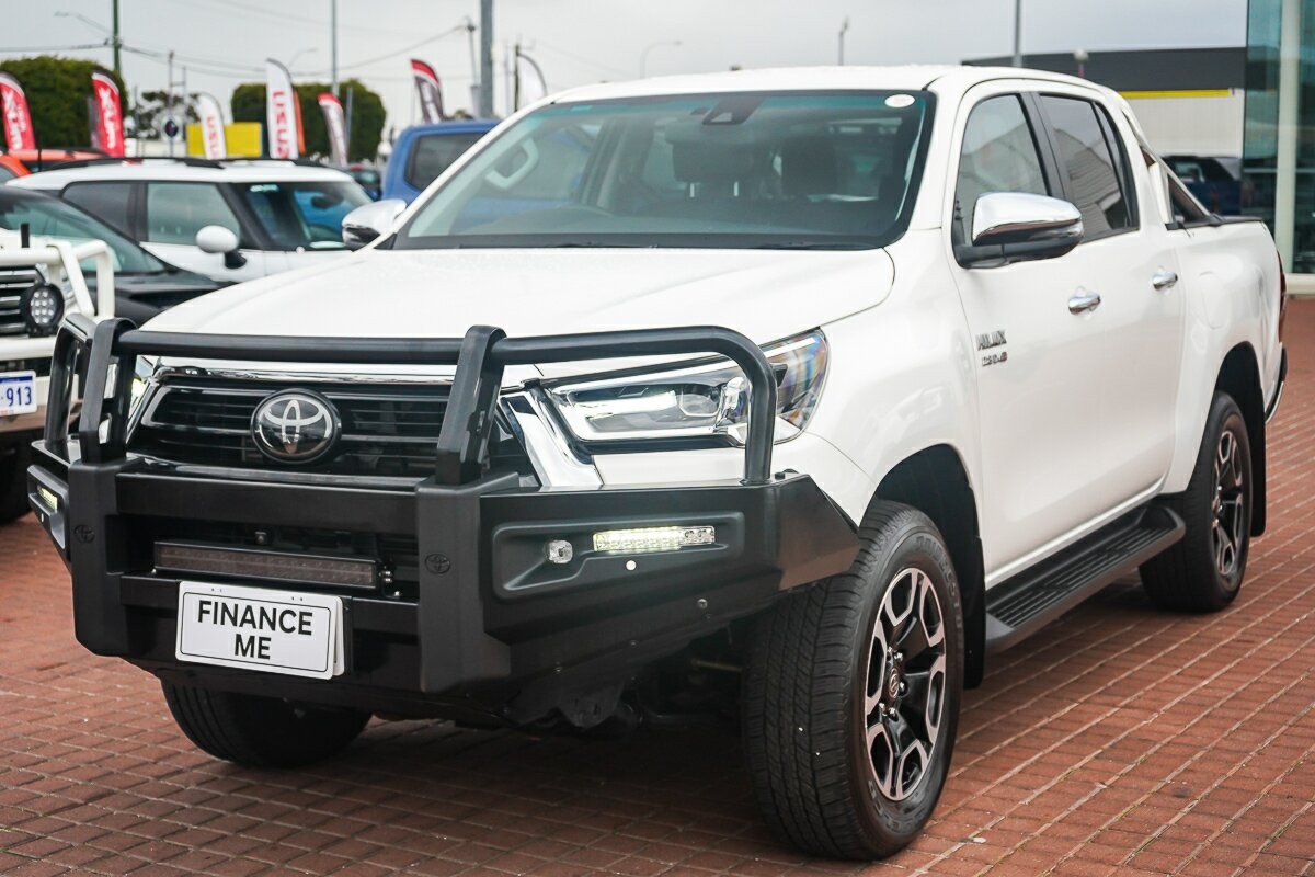 Toyota Hilux image 4