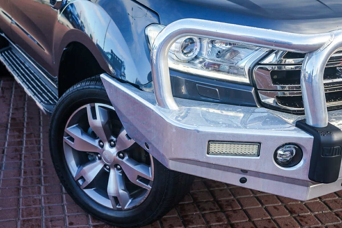 Ford Everest image 2