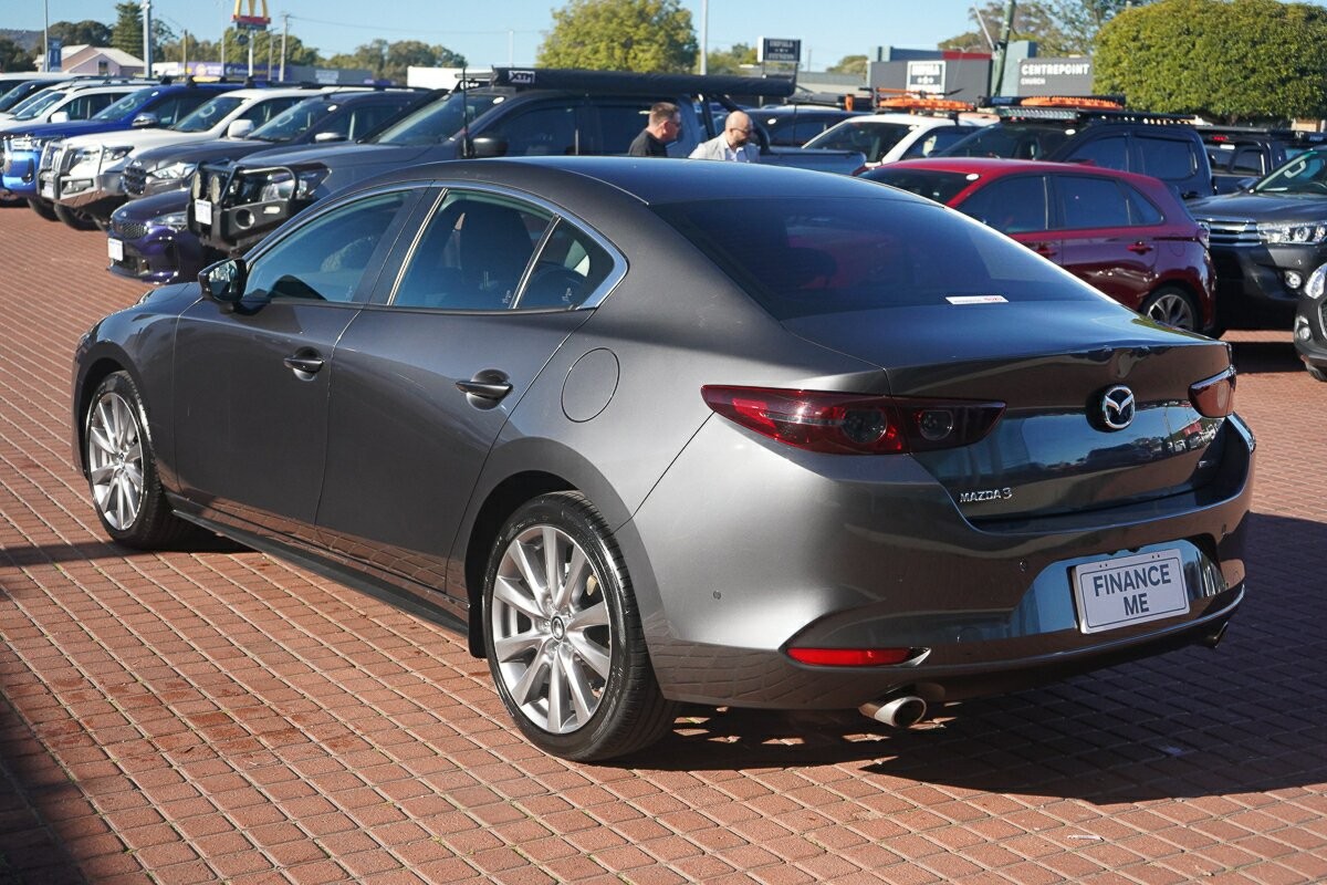 Mazda 3 image 4
