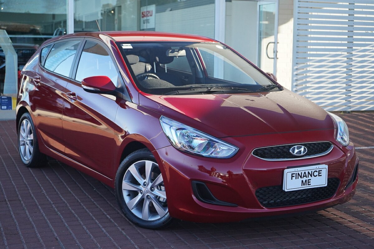 Hyundai Accent image 1