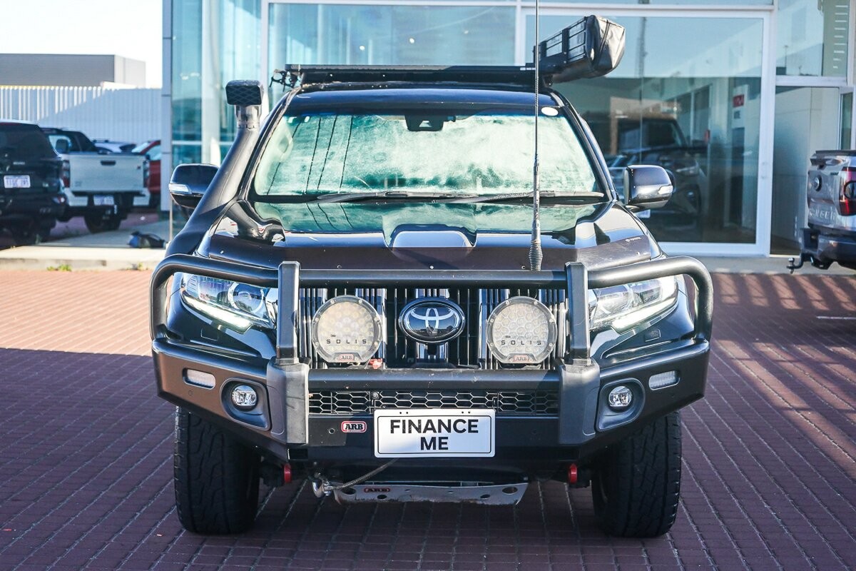 Toyota Landcruiser Prado image 3