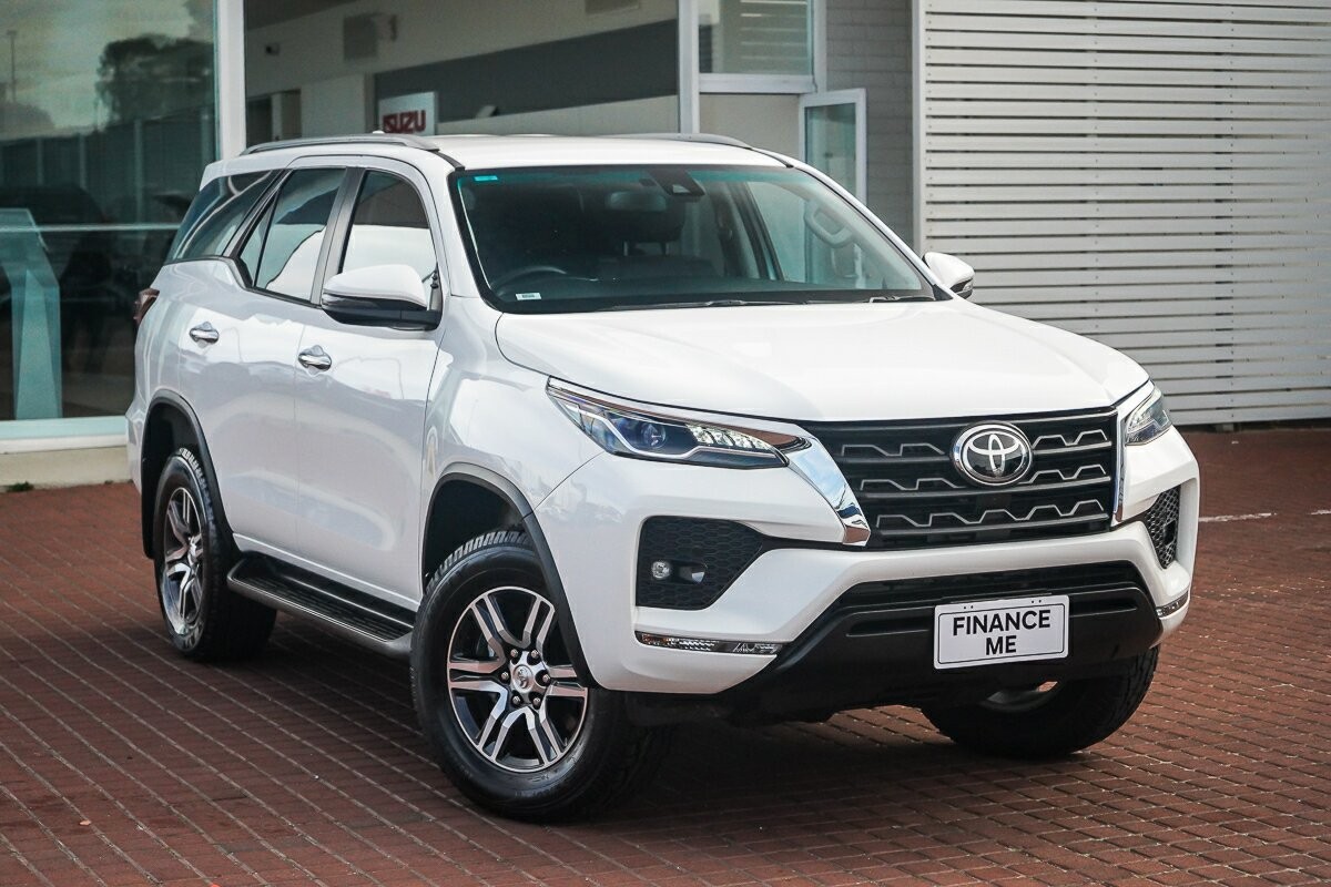 Toyota Fortuner image 1