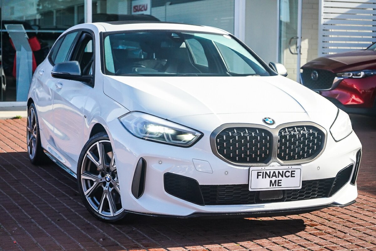 BMW 1 Series image 1