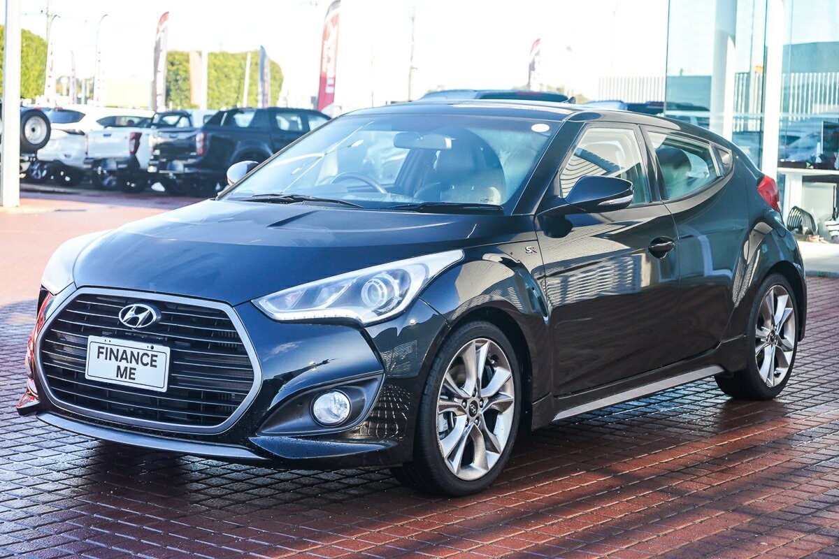 Hyundai Veloster image 4