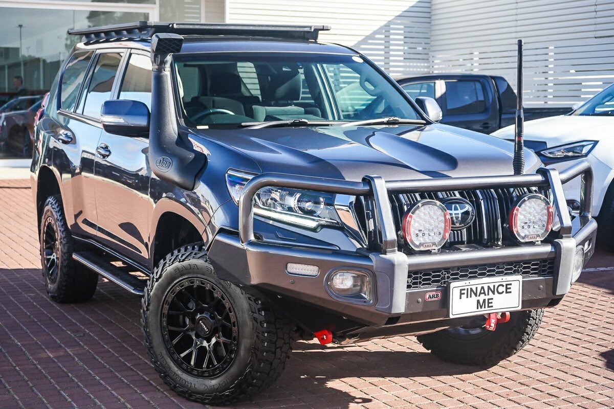 Toyota Landcruiser Prado image 1
