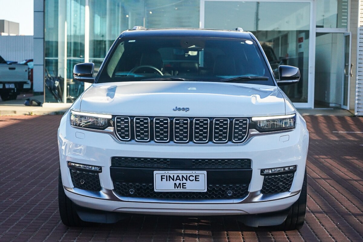 Jeep Grand Cherokee image 3