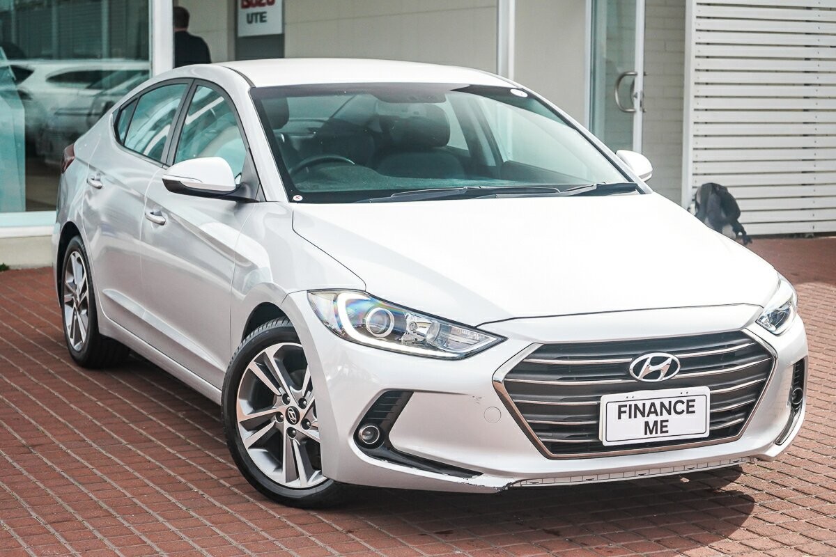Hyundai Elantra image 1