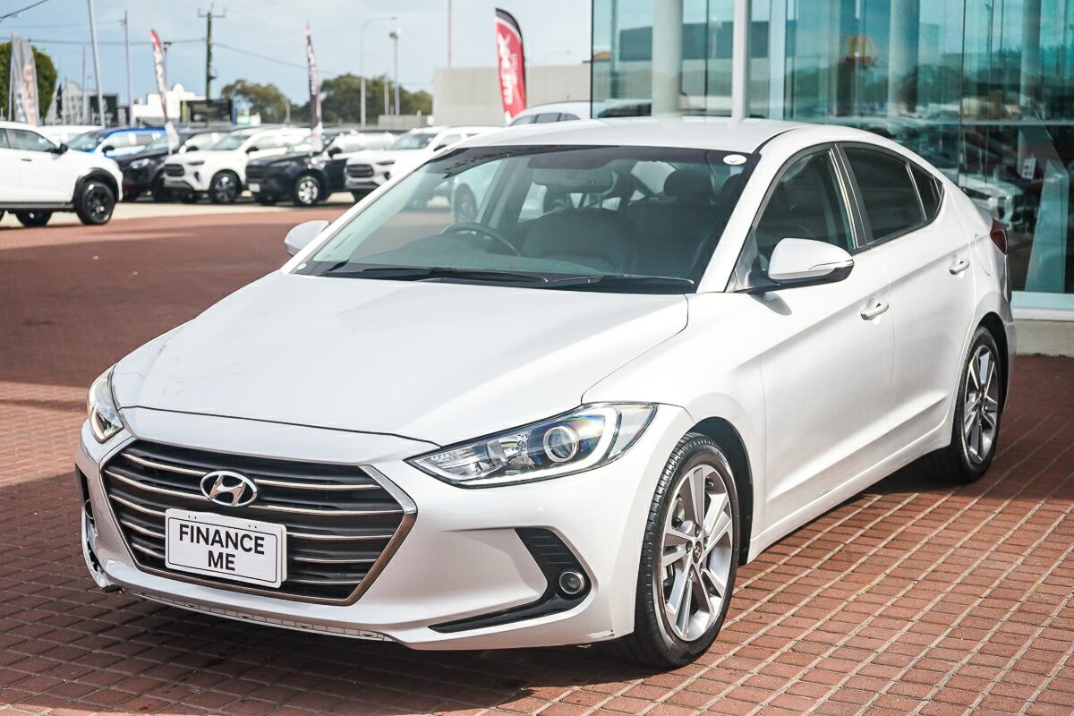 Hyundai Elantra image 4