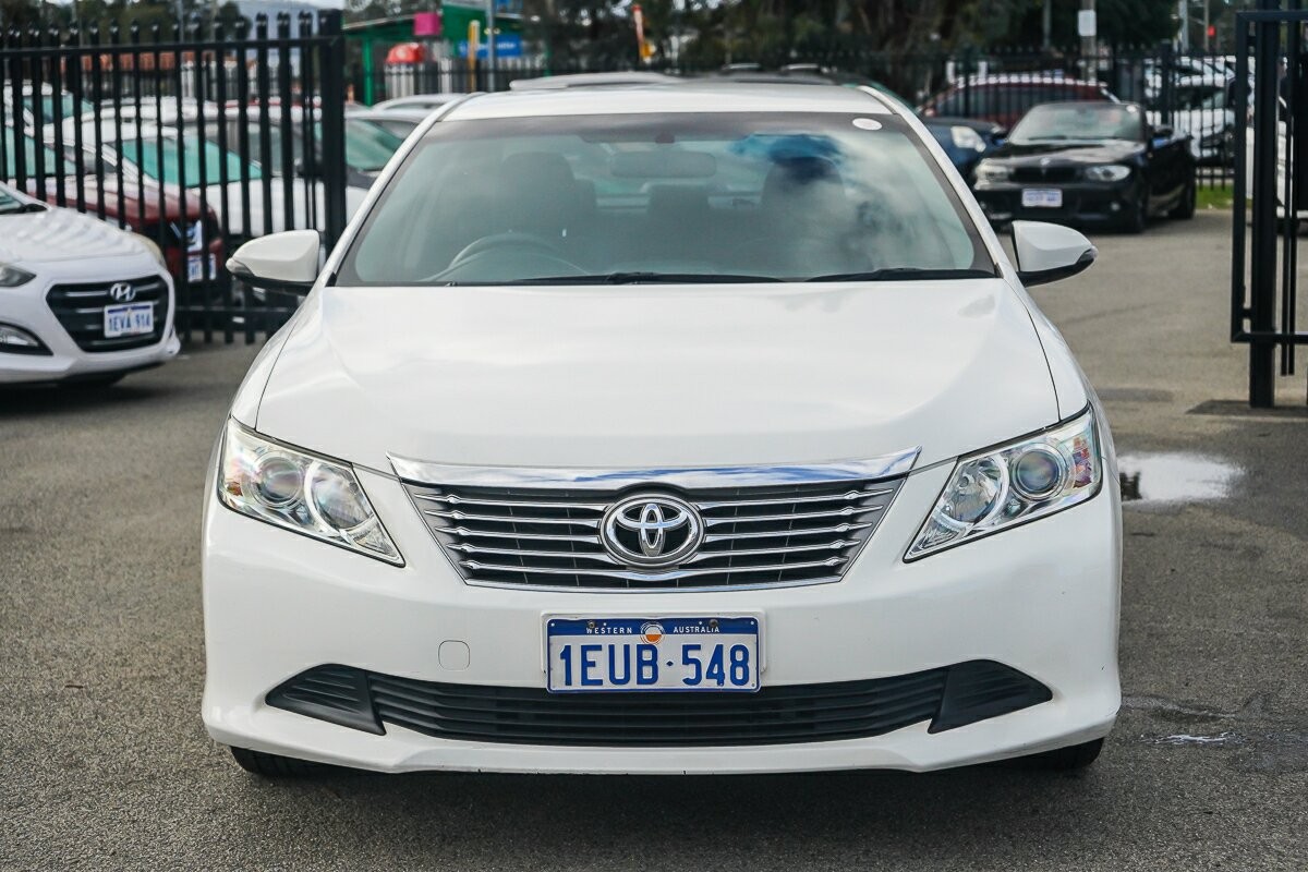 Toyota Aurion image 3