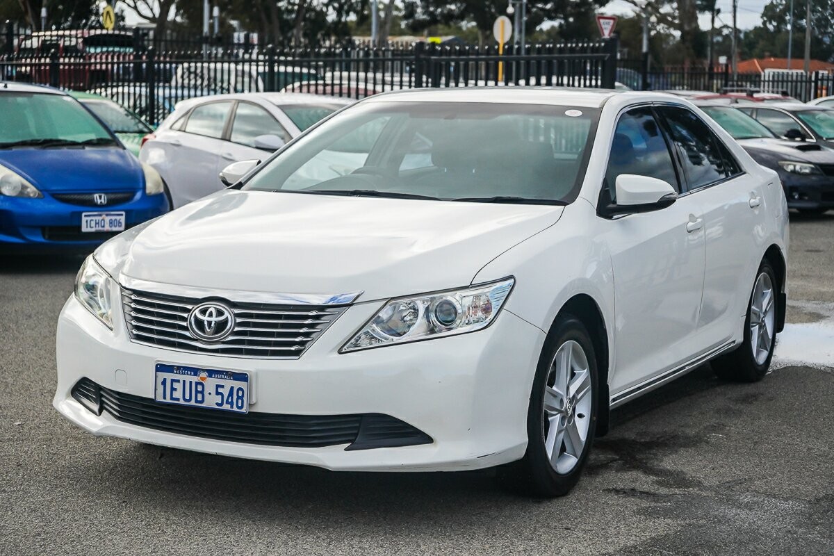 Toyota Aurion image 4