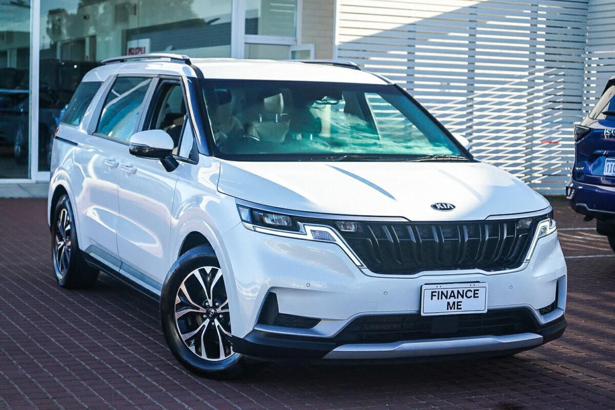 Kia Carnival image 1