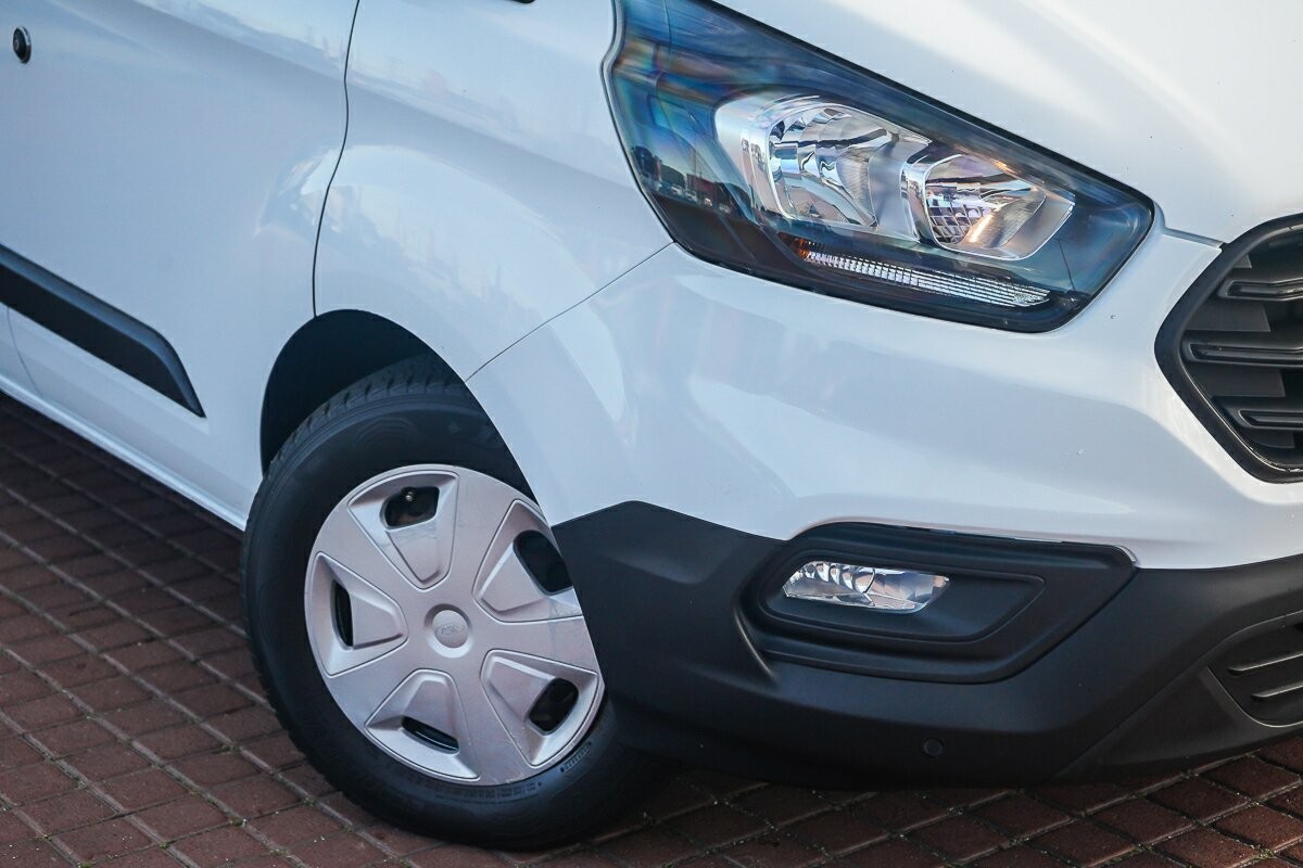 Ford Transit Custom image 2