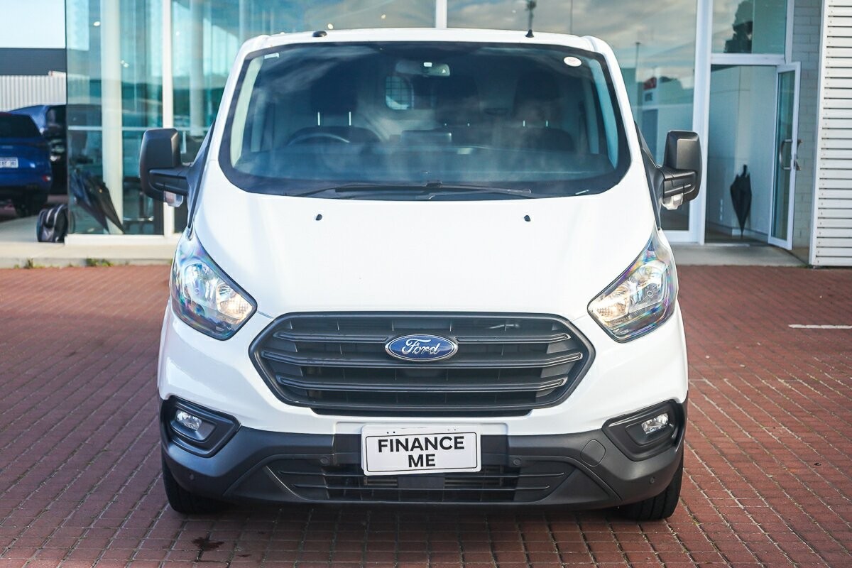 Ford Transit Custom image 3