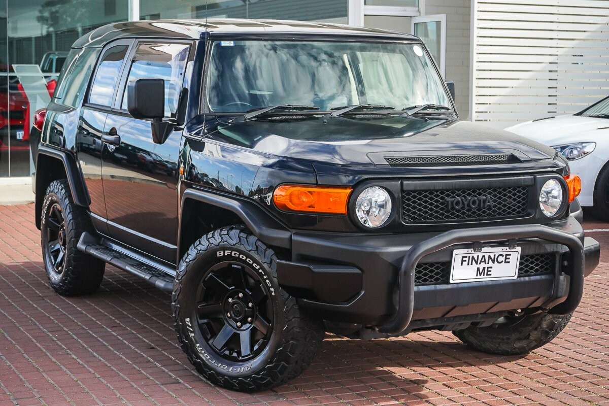 Toyota Fj Cruiser image 1