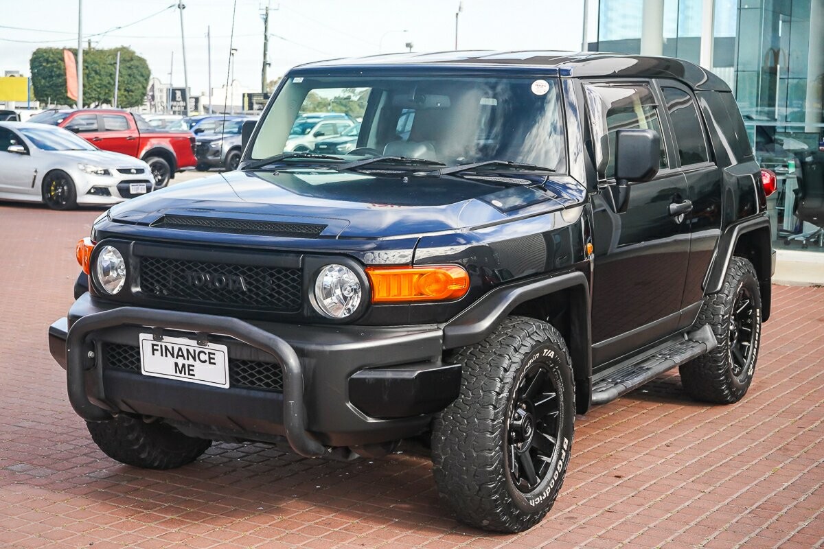 Toyota Fj Cruiser image 4
