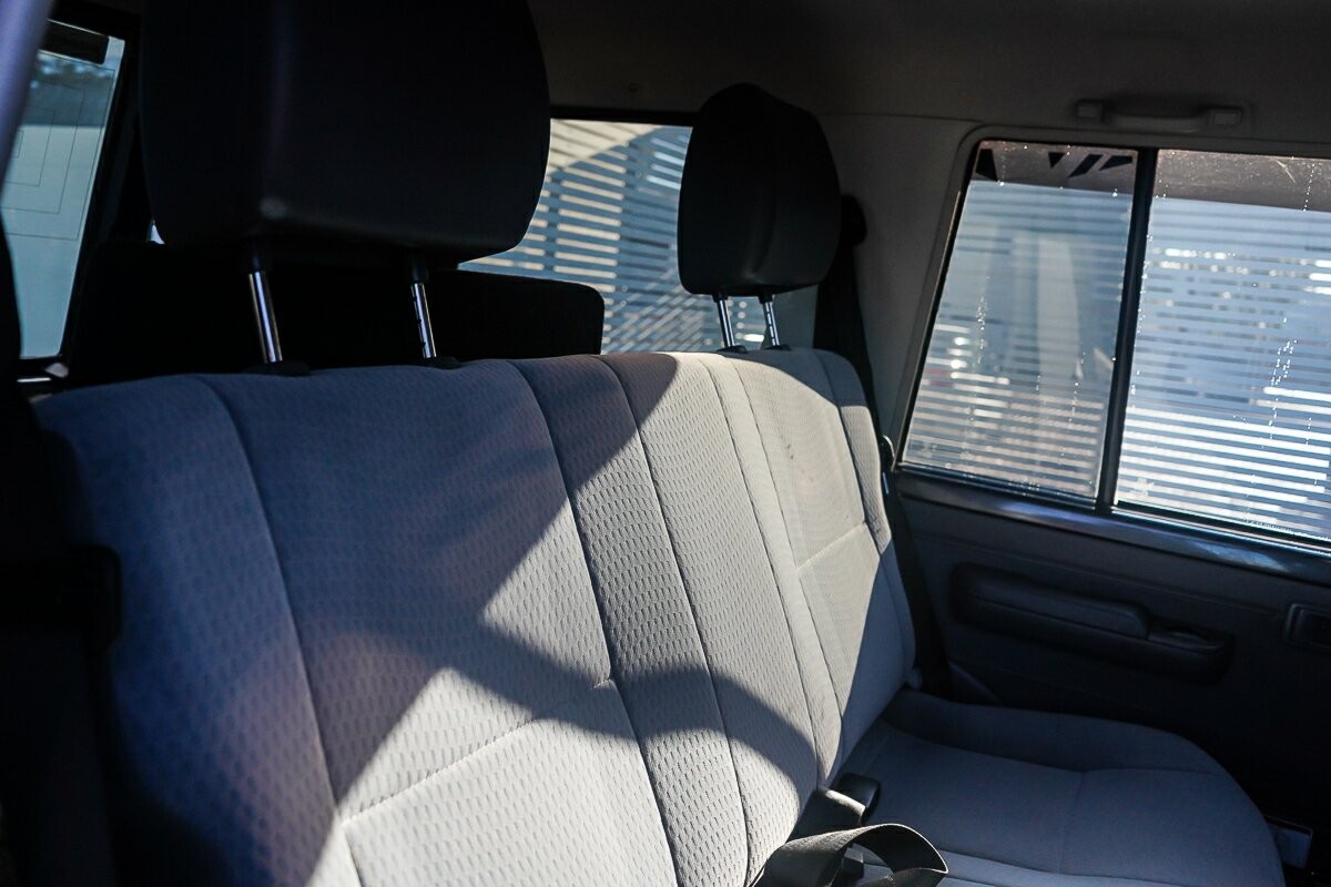 Toyota Landcruiser image 2