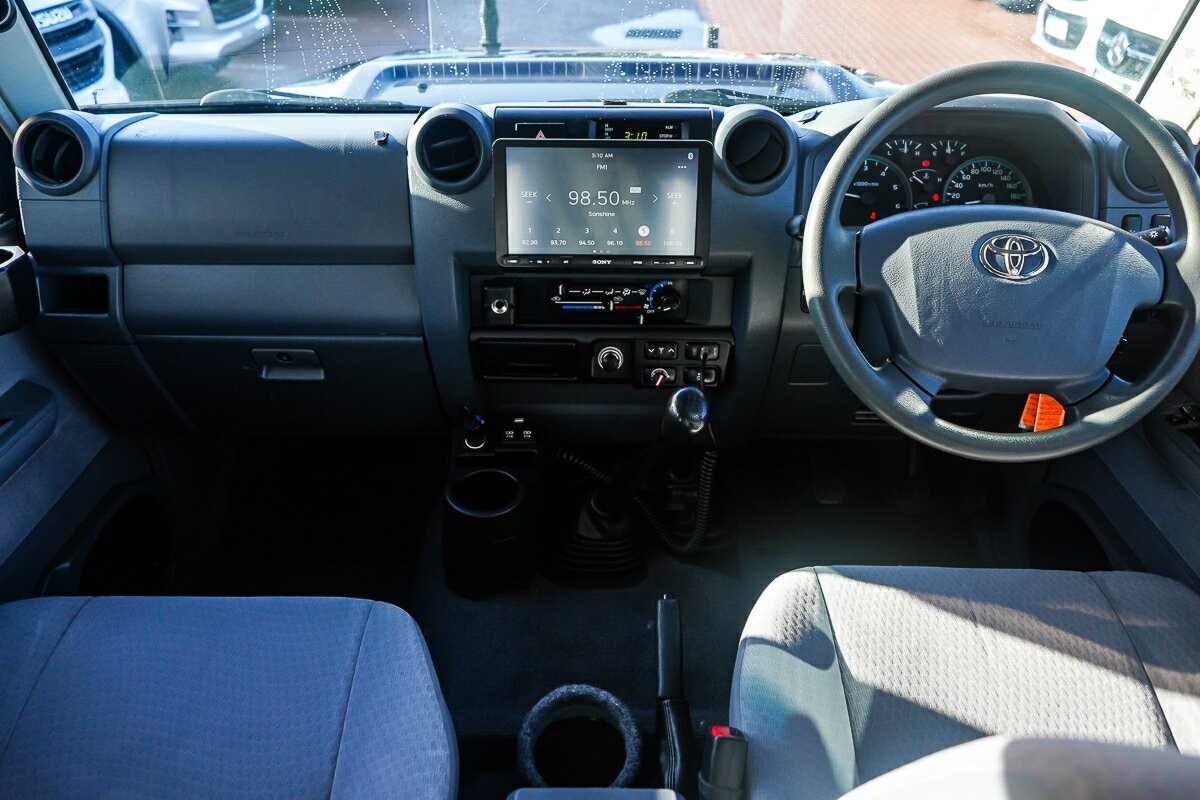 Toyota Landcruiser image 3