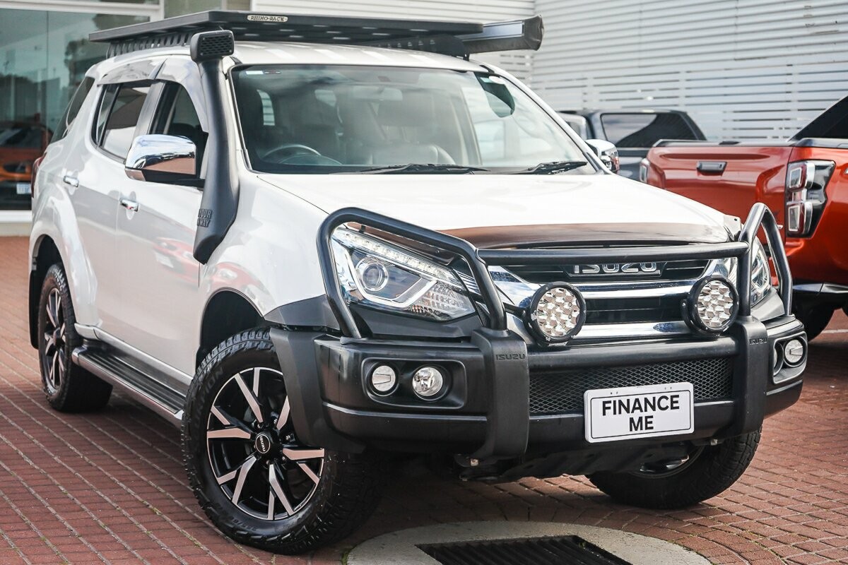 Isuzu Mu-x image 1