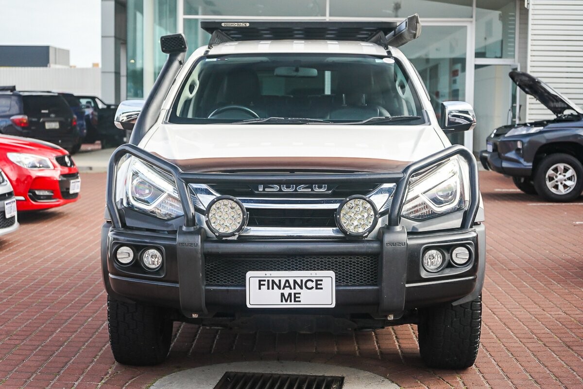 Isuzu Mu-x image 3