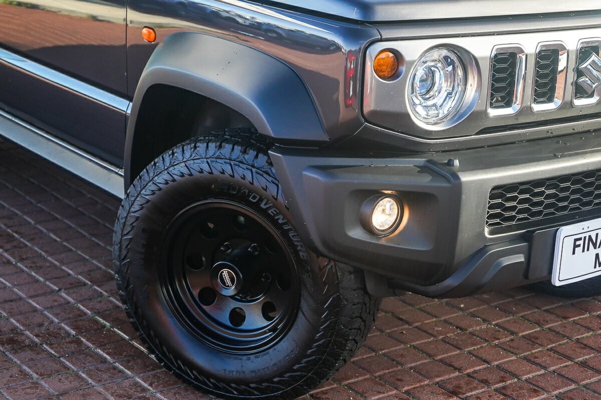 Suzuki Jimny image 2