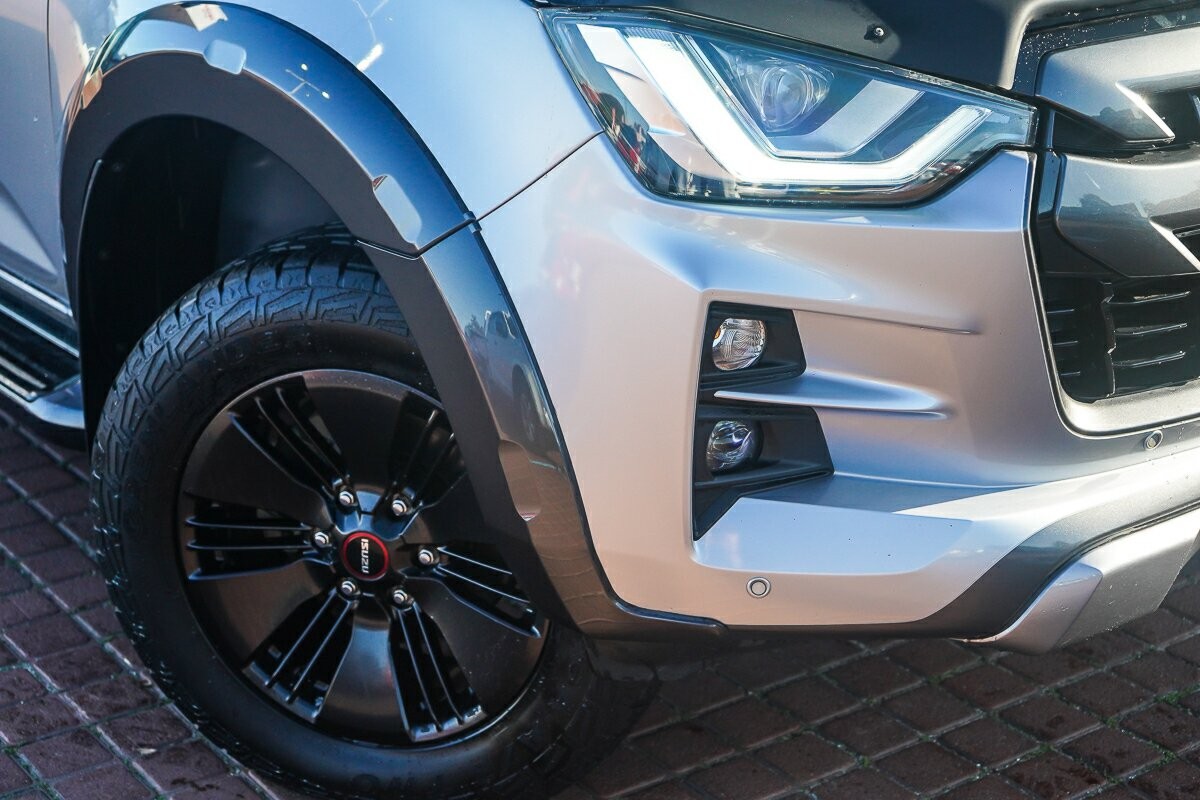 Isuzu D-max image 2