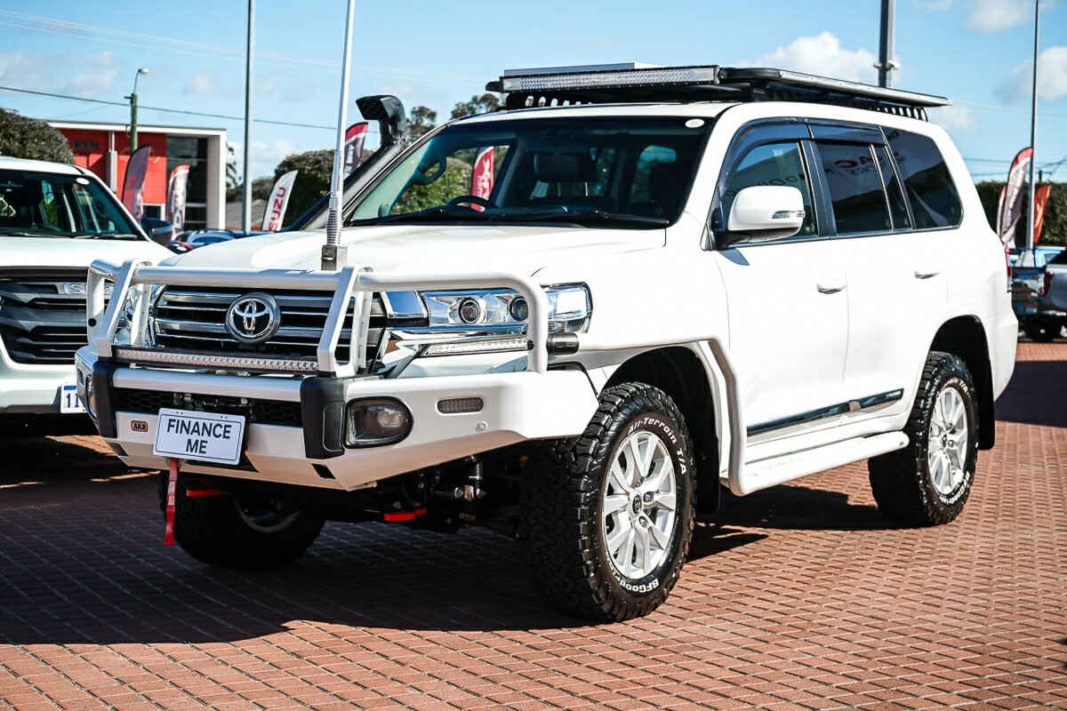 Toyota Landcruiser image 4