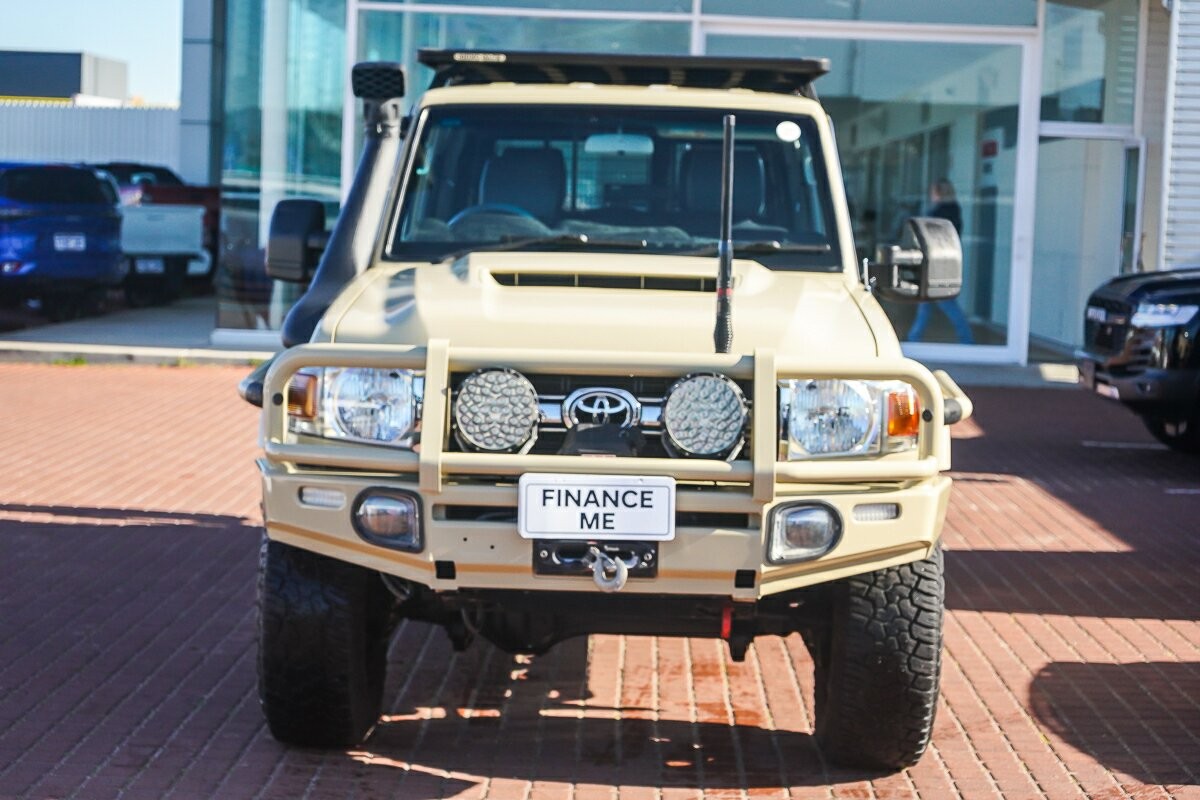 Toyota Landcruiser image 3