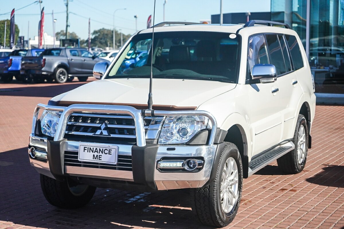 Mitsubishi Pajero image 4