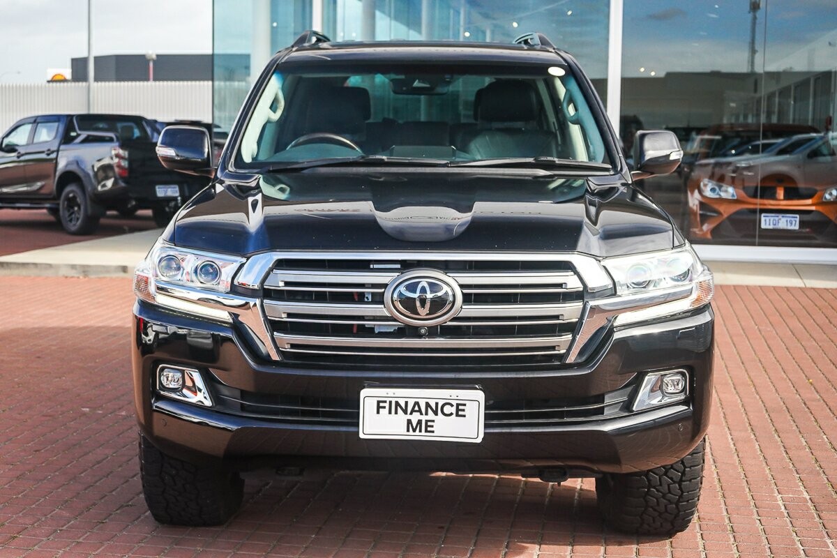 Toyota Landcruiser image 3