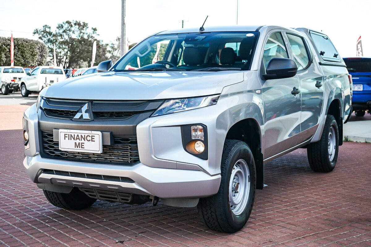 Mitsubishi Triton image 4