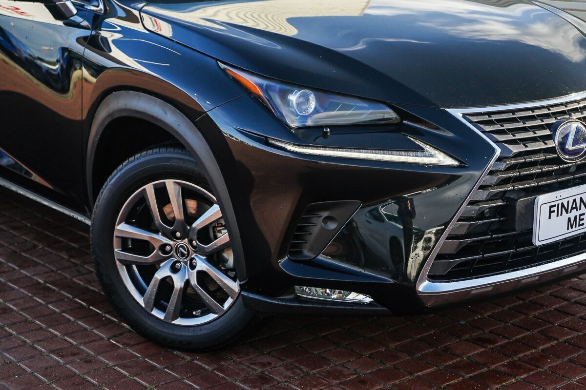 Lexus Nx image 2