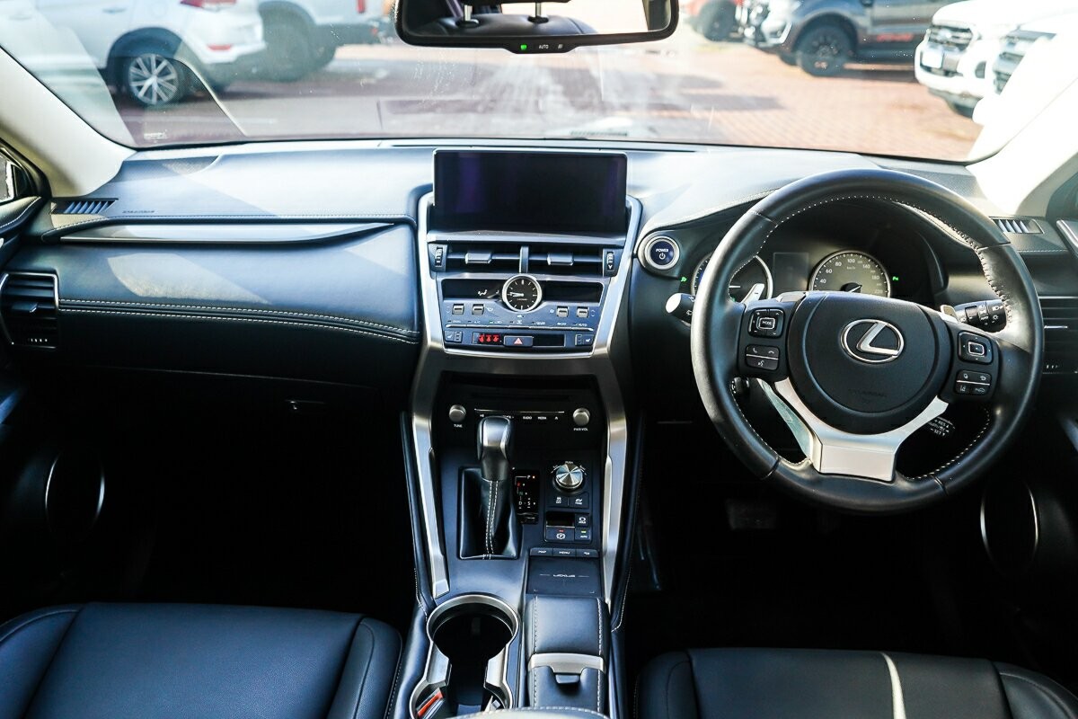 Lexus Nx image 3