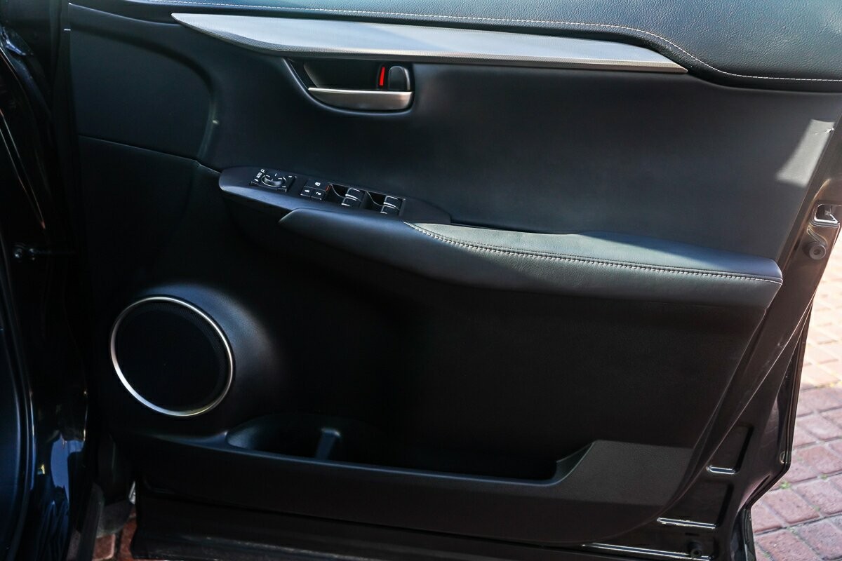 Lexus Nx image 4
