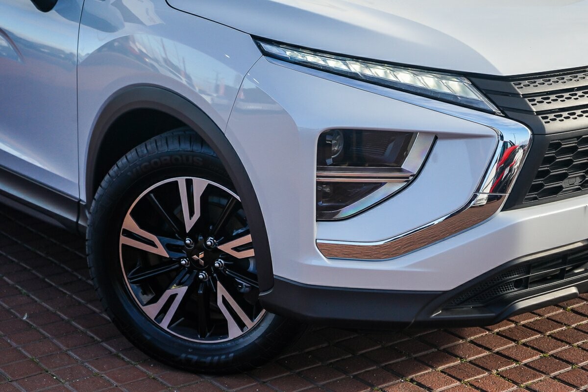 Mitsubishi Eclipse Cross image 2