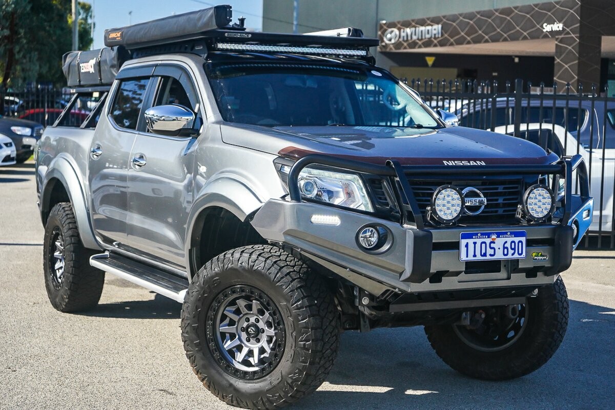 Nissan Navara image 1