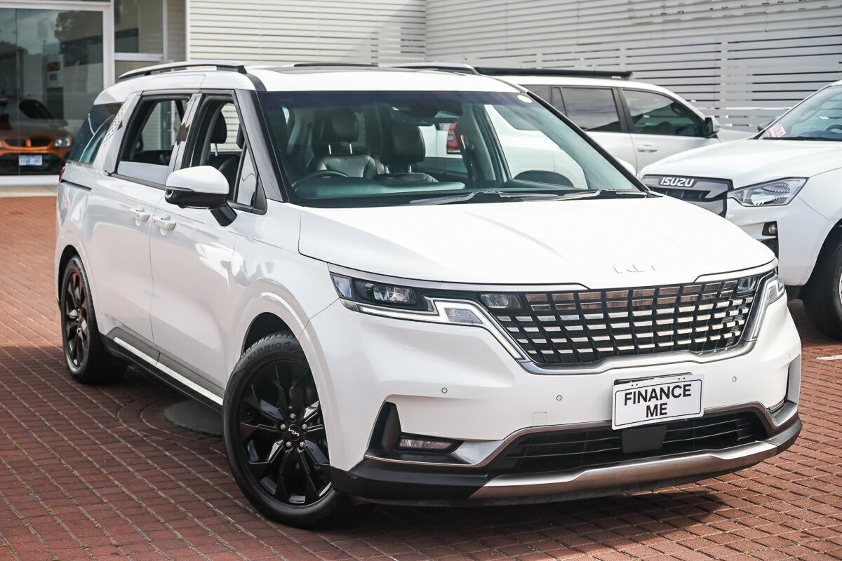 Kia Carnival image 1