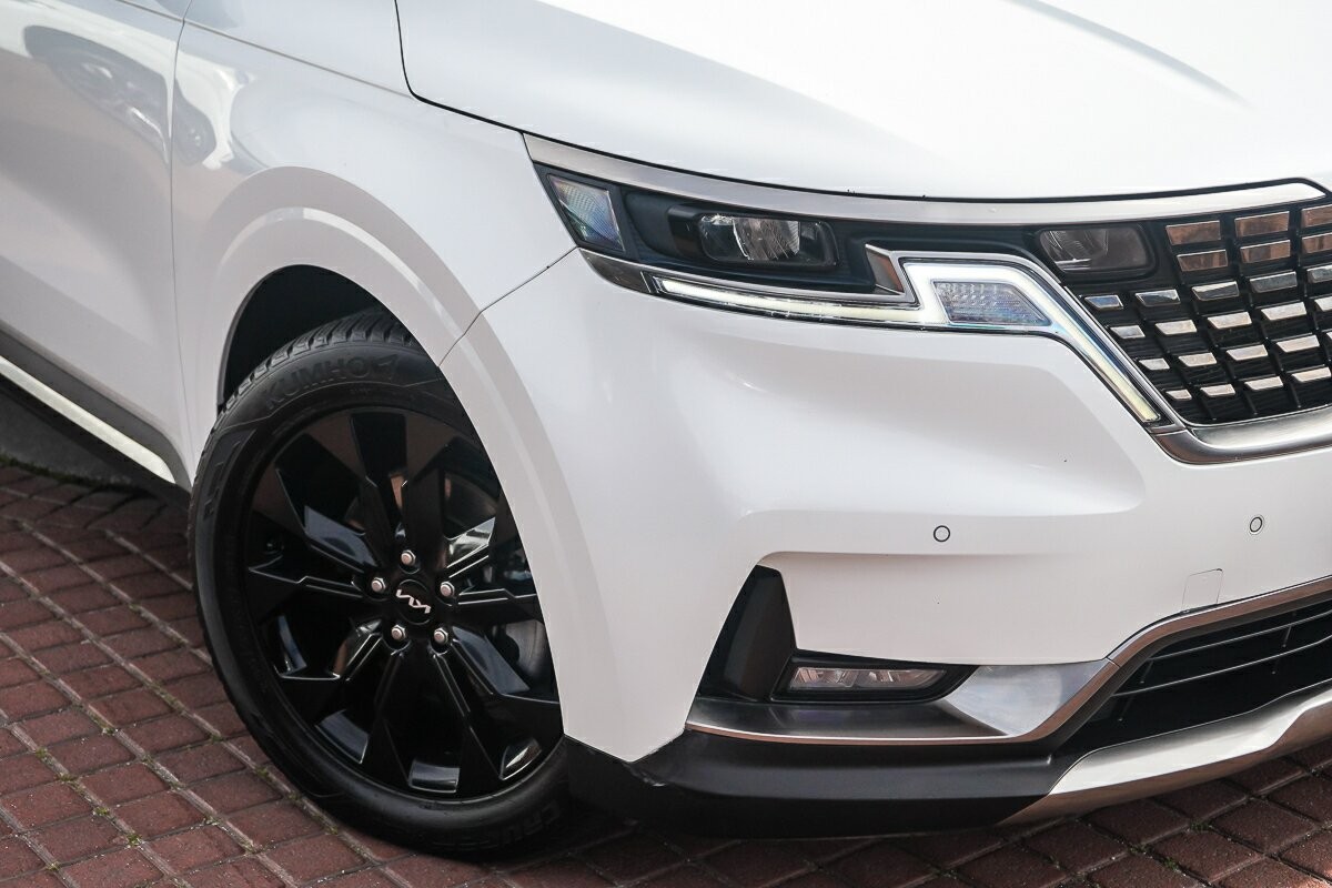 Kia Carnival image 2