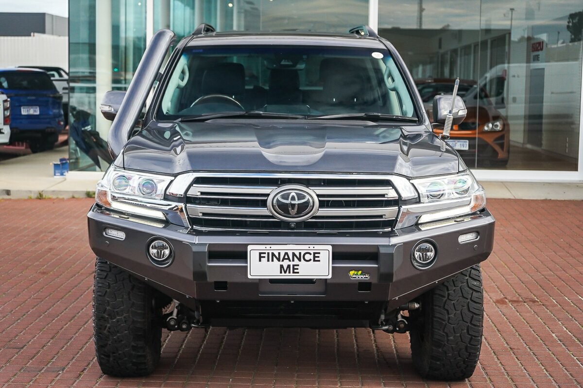Toyota Landcruiser image 3